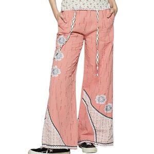 POL Large Coral Pink Wide-Leg Patchwork Floral Pants